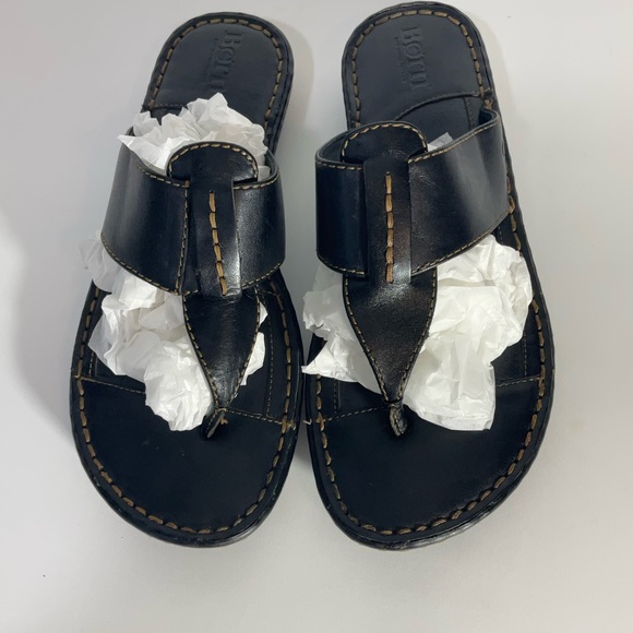 Born Black Leather Between Toe Sandals Gently Used & In Great Condition; Size 8 - Picture 12 of 15